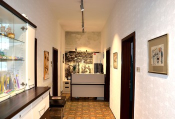 Foto Eingangsbereich der Zahnarztpraxis Dr. Cerny in Hof